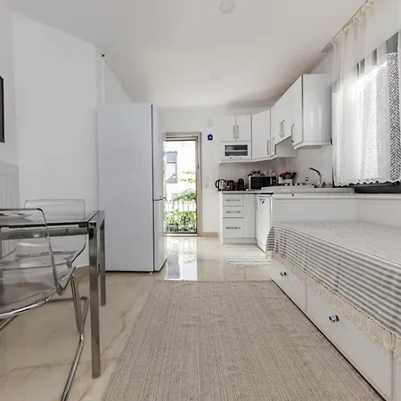 Central And Cozy Flat 3 Min To Beach In 아파트